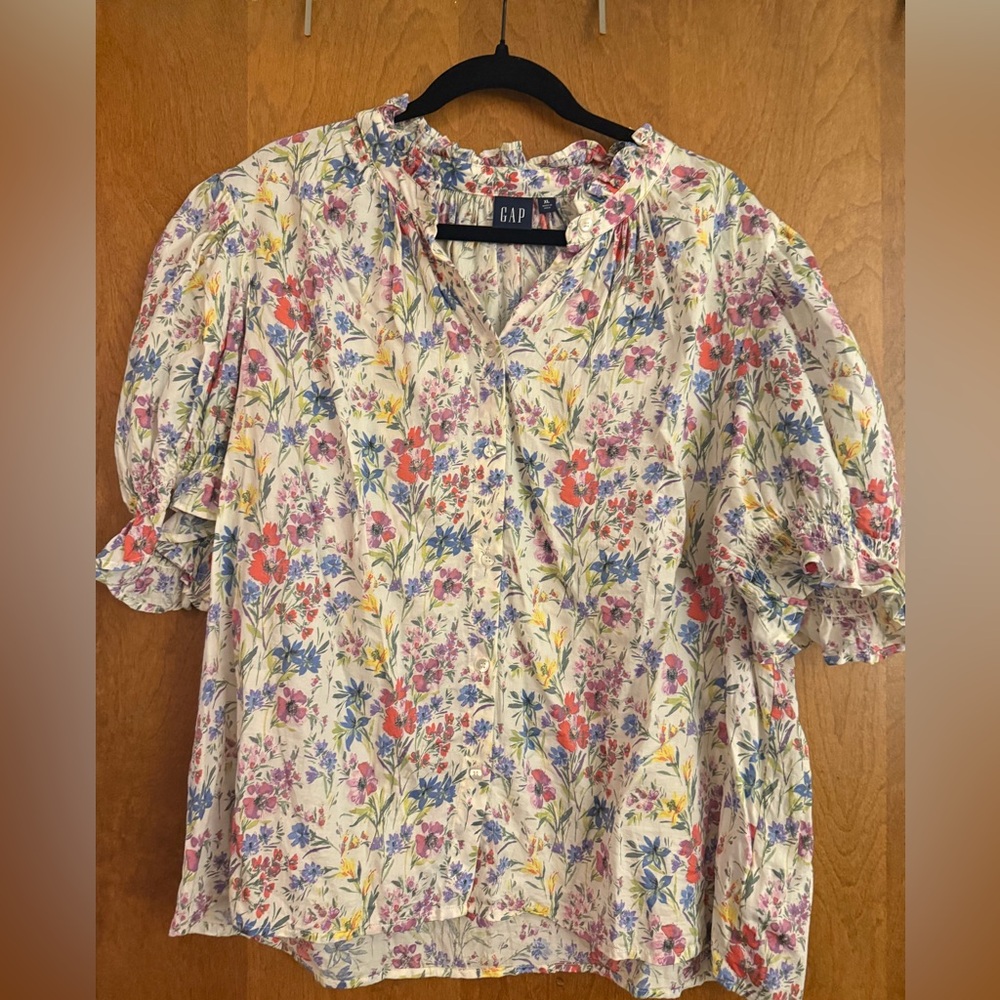 GAP Cream Floral Puff-Sleeve Blouse with Ruffle Neck